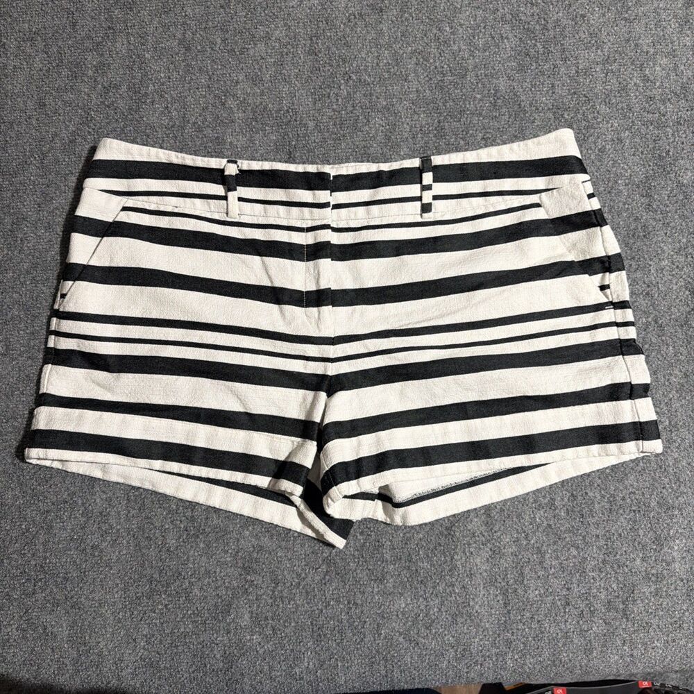 7th Avenue Design Studio NY&Co Chino Shorts Womens 16 Black And White Striped